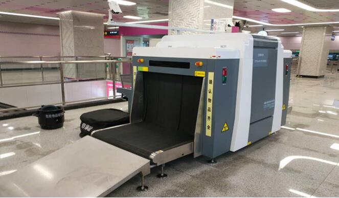 安檢機的<a href='http://m.zgcinnotown.com.cn/' target='_blank'><u>工業(yè)皮帶</u></a>運輸?shù)膱D片