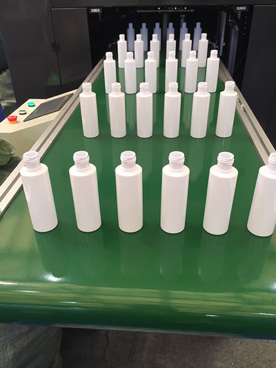 綠色PVC<a href='http://m.zgcinnotown.com.cn/shusongdai/' target='_blank'><u>輸送帶</u></a>