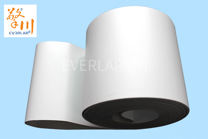 白色<a href='http://m.zgcinnotown.com.cn/shusongdai/shipin/' target='_blank'><u>食品輸送帶</u></a>